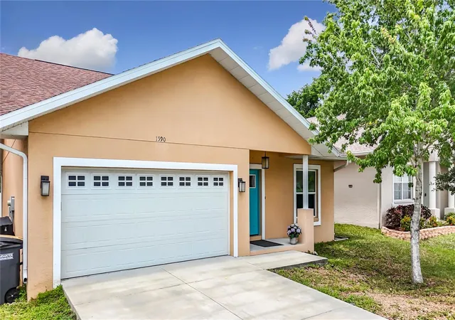3rd image of 1590 Burns Dr, Clearwater, FL 33764 | MLS# TB8500982