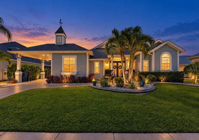 Photo 2 of Sale Pending at 4748 Compass Dr, Bradenton, FL 34208 | MLS# A4691091 | Listing updated on 2026-10-06