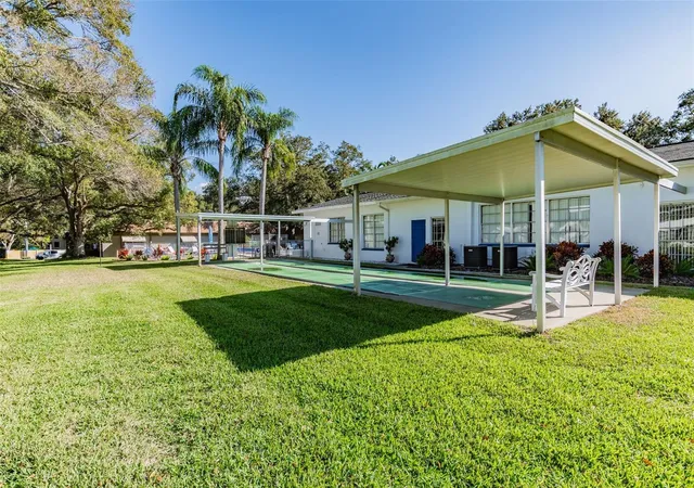 2nd image of 200 Glennes Ln, DUNEDIN, FL 34698