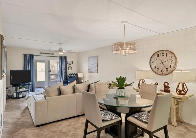 Photo 4 of Condo for sale at 708 Tamiami Trl S #105, Venice, FL 34285 | MLS# N6144042 | Listing updated on 2026-09-17