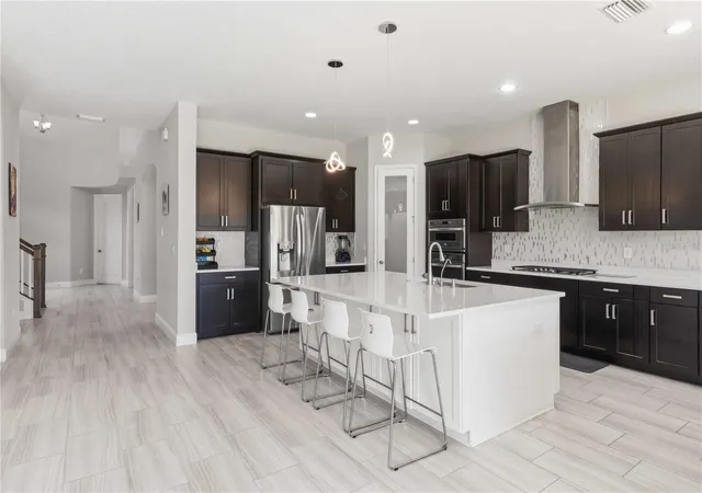 5th image of 805 Viscount St, Brandon, FL 33511 | MLS# TB8501036