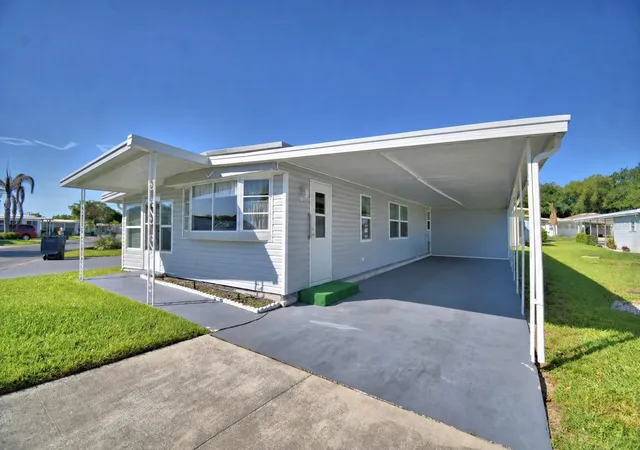 Homes for sale in Auburndale, FL | 117 Holiday Ln, Auburndale, FL 33823 | MLS# P4938537