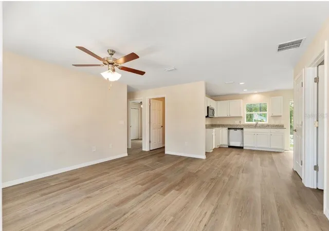 Photo 3 of Single family home for sale at 467 Sw Alvarez Rd, Dunnellon, FL | MLS# A4691116 | Listing updated on 2026-05-29