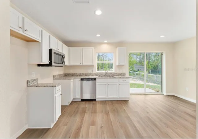Photo 3 of Single family home for sale at 467 SW Alvarez Rd, Dunnellon, FL | MLS# A4691116 | Listing updated on 2026-05-29