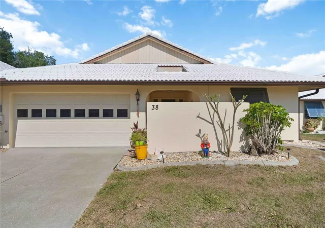 1st image of 38 Pebble Rock Dr, Venice, FL 34293 | MLS# A4691117