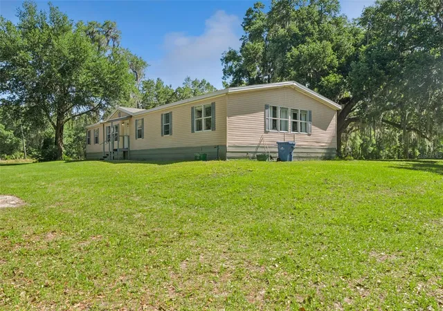 2nd image of 1305 Church St, Pierson, FL 32180 | MLS# V4948682