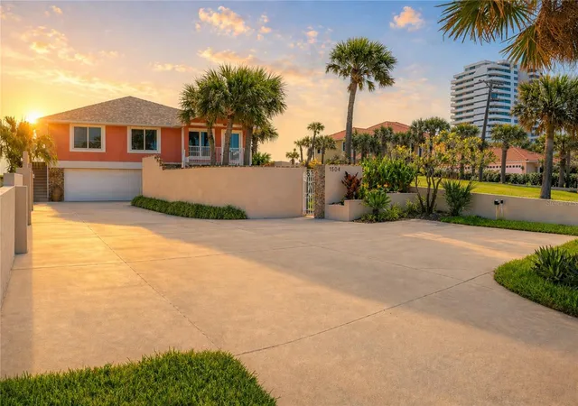 Single family home for sale at 1504 N Atlantic Ave, DAYTONA BEACH, FL 32118 | MLS# O6401729