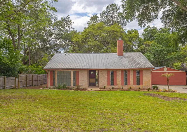 Homes for sale in Debary, FL | 205 Angeles Rd, Debary, FL 32713 | MLS# O6401741