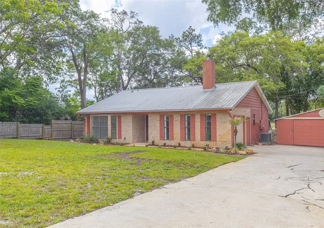 Homes for sale in Debary, FL | 205 Angeles Rd, Debary, FL 32713 | MLS# O6401741