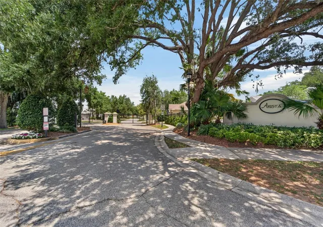 Photo 3 of Single family home for sale at 2309 Silver Trumpet Ct, Valrico, FL 33594 | MLS# TB8501082 | Listing updated on 2026-09-29