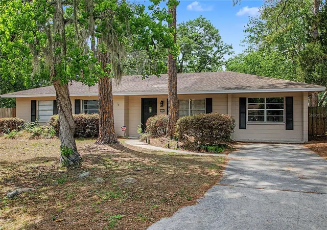 Homes for sale in Gainesville, FL | 6206 Nw 27th Ter, Gainesville, FL 32653 | MLS# TB8501090
