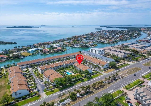 Photo 3 of Townhouse for sale at 394 Madeira Cir, St Petersburg, FL 33715 | MLS# TB8501097 | Listing updated on 2026-10-06