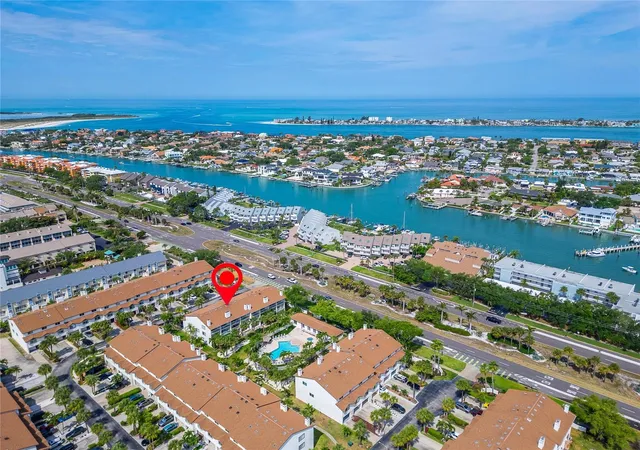 Photo 4 of Townhouse for sale at 394 Madeira Cir, St Petersburg, FL 33715 | MLS# TB8501097 | Listing updated on 2026-10-06