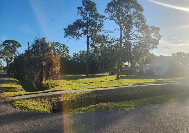 Homes for sale in Ruskin, FL | 4th Ave Sw, Ruskin, FL 33570 | MLS# TB8501104