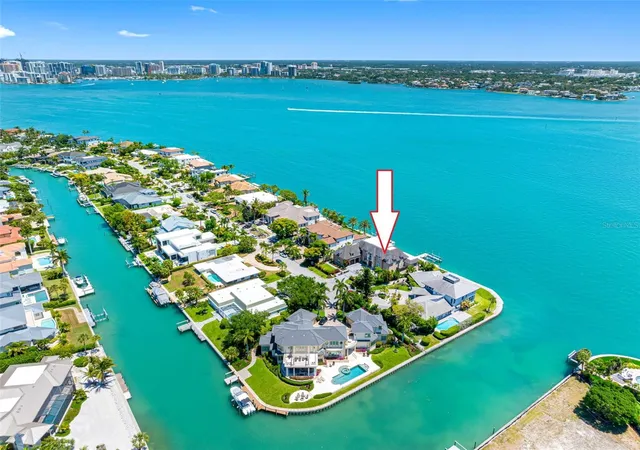 3rd image of 487 Meadow Lark Dr, Sarasota, FL 34236 | MLS# TB8501123