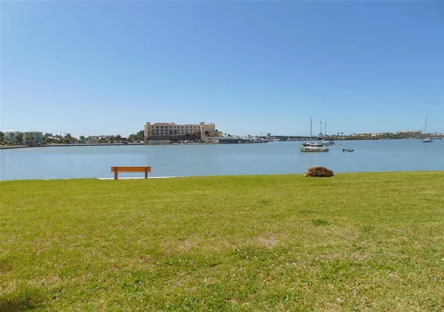 4th image of 4775 Cvs Cir Cir N, ST PETERSBURG, FL 33708