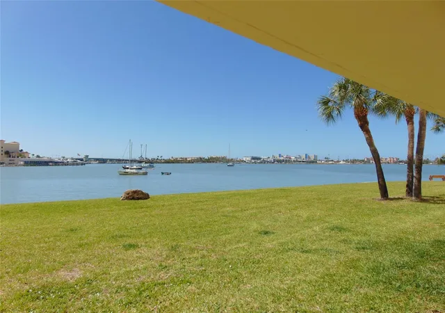 5th image of 4775 Cvs Cir Cir N, ST PETERSBURG, FL 33708