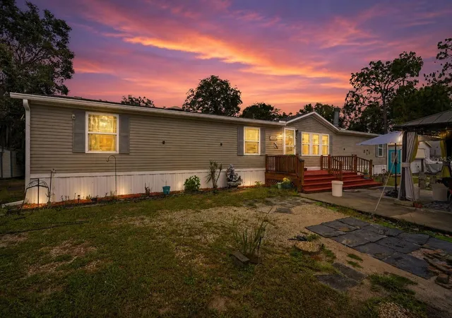 Homes for sale in Crystal River, FL | 825 N Griffith Ave, Crystal River, FL 34429 | MLS# TB8501147