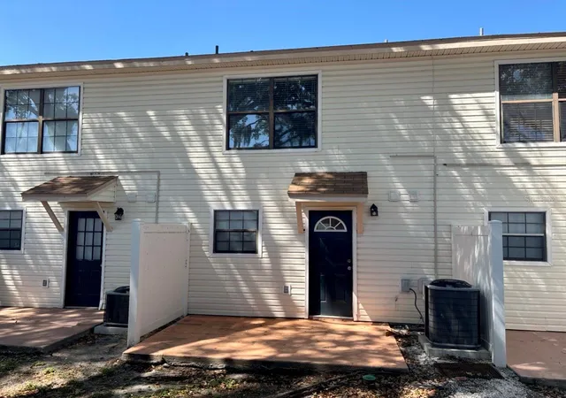 Photo 2 of Sale Pending at 2302 Maki Rd #25, Plant City, FL 33563 | MLS# TB8501156 | Listing updated on 2026-10-06