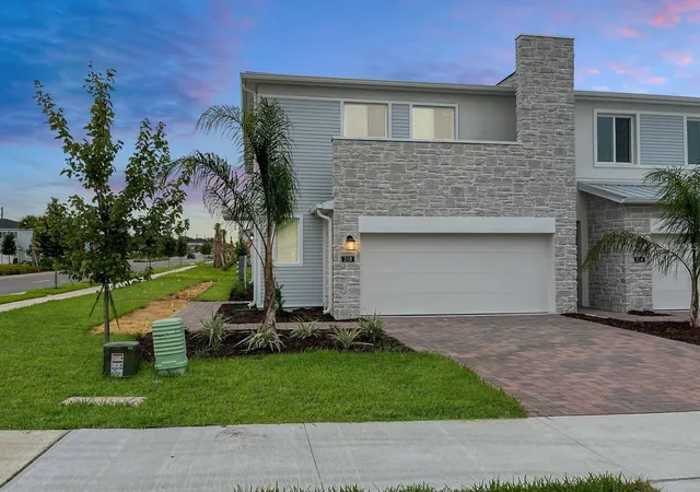 1st image of 218 Nine Iron Dr, Davenport, FL 33896 | MLS# O6401807