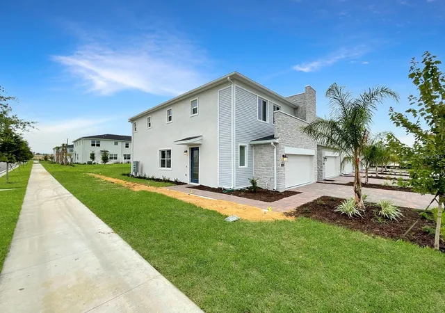 3rd image of 218 Nine Iron Dr, Davenport, FL 33896 | MLS# O6401807