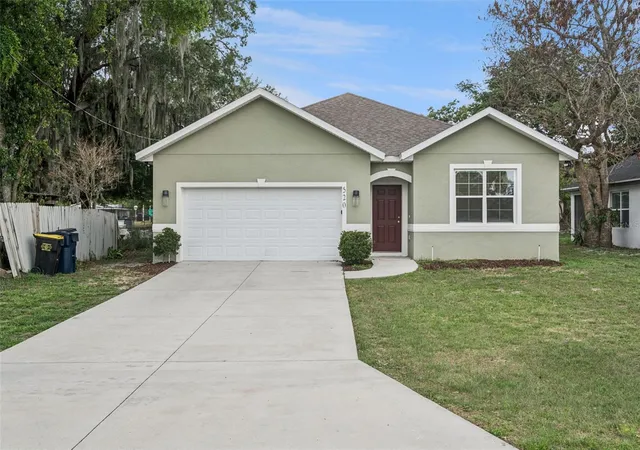 Photo 1 of Sale Pending at 520 Lemon St, Auburndale, FL 33823 | MLS# O6401808 | Listing updated on 2026-09-03