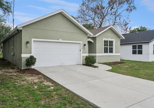 Photo 3 of Sale Pending at 520 Lemon St, Auburndale, FL 33823 | MLS# O6401808 | Listing updated on 2026-09-03