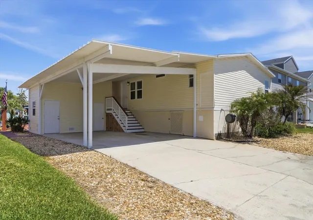2nd image of 11673 W Clearwater Ct, Homosassa, FL 34448 | MLS# OM723409
