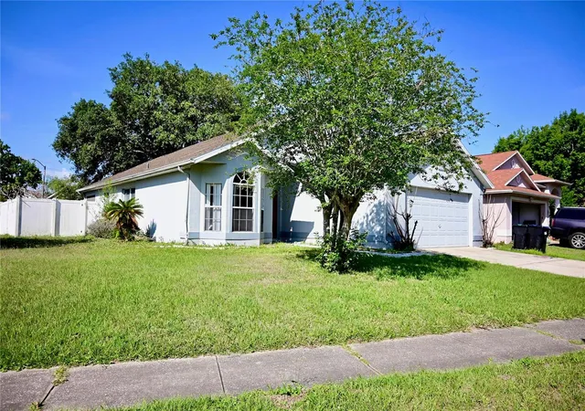 Photo 3 of Sale Pending at 11534 Kenley Cir, Orlando, FL 32824 | MLS# S5148514 | Listing updated on 2026-09-02