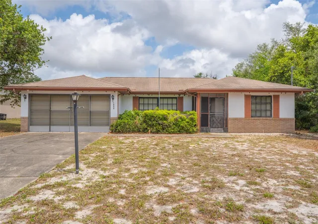 Homes for sale in Deltona, FL | 1952 Kirkwood St, Deltona, FL 32738 | MLS# O6401819