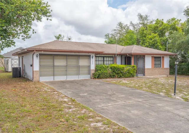 Homes for sale in Deltona, FL | 1952 Kirkwood St, Deltona, FL 32738 | MLS# O6401819