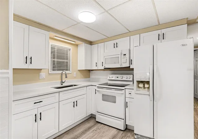 Photo 4 of Manufactured home for sale at 20 Holland Dr, Punta Gorda, FL 33950 | MLS# C7525277 | Listing updated on 2026-05-11