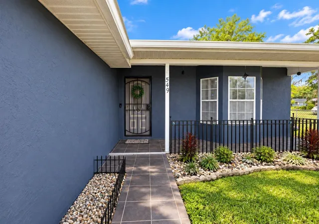 Photo 2 of Single family home for sale at 549 Silver Crse Run, Ocala, FL 34472 | MLS# OM723416 | Listing updated on 2026-09-28