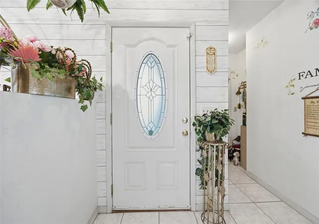 Photo 2 of Single family home for sale at 549 Silver Crse Run, Ocala, FL 34472 | MLS# OM723416 | Listing updated on 2026-07-11