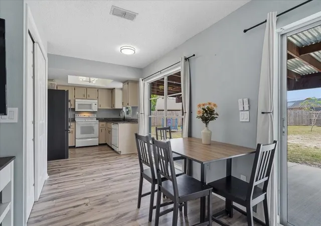 Photo 3 of Single family home for sale at 8913 Wood Lake Ct, New Port Richey, FL 34653 | MLS# TB8501191 | Listing updated on 2026-08-31