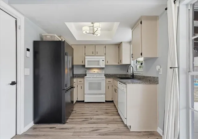 Photo 3 of Single family home for sale at 8913 Wood Lake Ct, New Port Richey, FL 34653 | MLS# TB8501191 | Listing updated on 2026-08-31