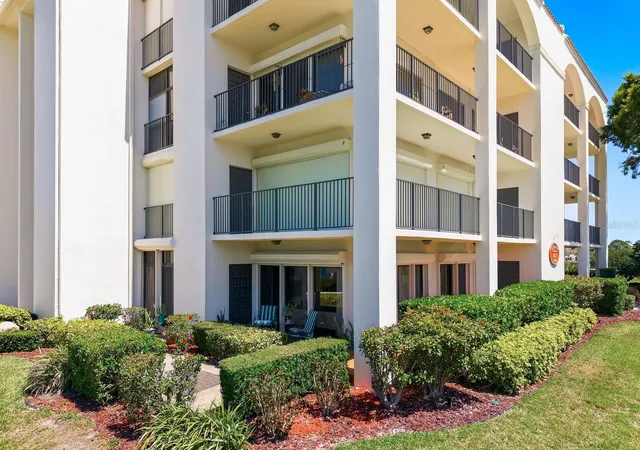 2nd image of 302 Mariner Dr #302, Tarpon Springs, FL 34689 | MLS# TB8501199