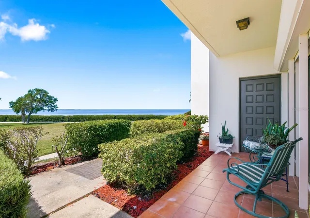 4th image of 302 Mariner Dr, TARPON SPRINGS, FL 34689