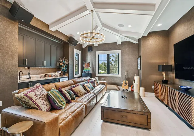 5th image of 2915 W Harbor View Ave, Tampa, FL 33611 | MLS# TB8501200