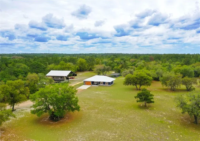 Homes for sale in Dunnellon, FL | 6254 W Peking Ct, Dunnellon, FL 34433 | MLS# OM723427