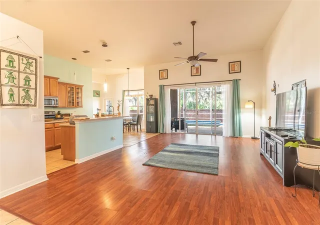 Photo 4 of Single family home for sale at 2539 Centennial Falcon Dr, Valrico, FL 33596 | MLS# L4961355 | Listing updated on 2026-07-16