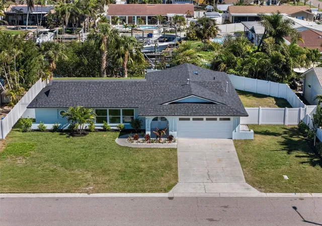 Homes for sale in Saint Petersburg, FL | 4568 40th St S, Saint Petersburg, FL 33711 | MLS# TB8501229