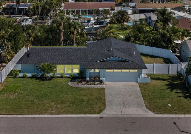 Homes for sale in Saint Petersburg, FL | 4568 40th St S, Saint Petersburg, FL 33711 | MLS# TB8501229