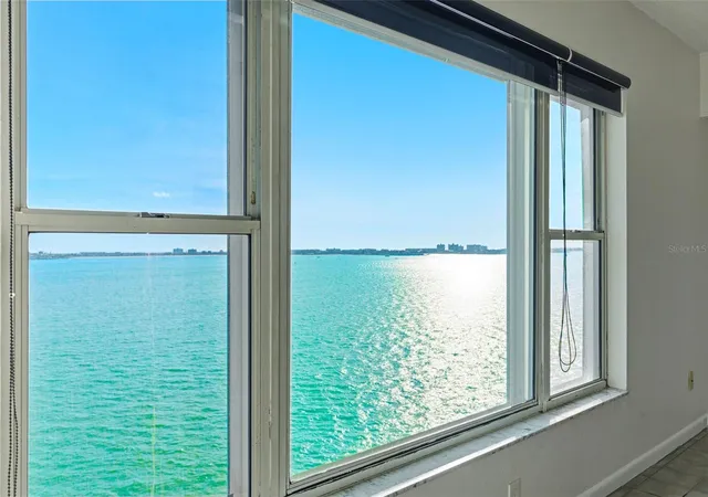 5th image of 5980 Shore Blvd S #901, Gulfport, FL 33707 | MLS# R4911135