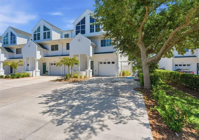 Photo 3 of Townhouse for sale at 14837 Seminole Trl, Seminole, FL 33776 | MLS# TB8501269 | Listing updated on 2026-10-09