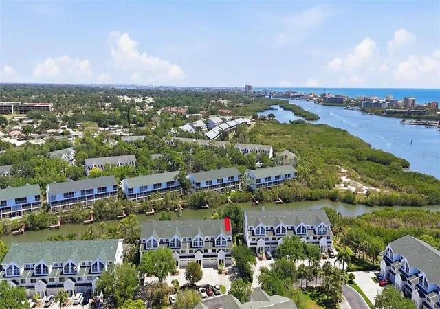 Photo 4 of Townhouse for sale at 14837 Seminole Trl, Seminole, FL 33776 | MLS# TB8501269 | Listing updated on 2026-10-09