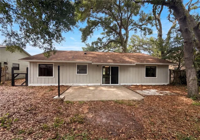 Photo 4 of Sale Pending at 3622 Shady Grv Cir, Orlando, FL 32810 | MLS# O6401886 | Listing updated on 2026-09-16