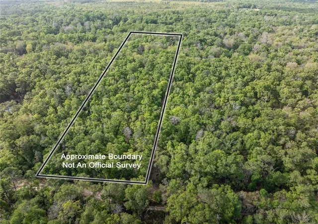 Homes for sale in Fort White, FL | 290 Sw Rattlesnake Gln, Fort White, FL 32038 | MLS# GC539754