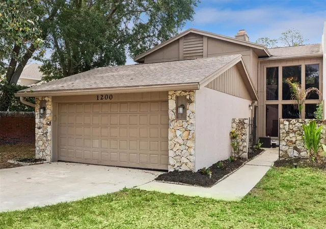image of 1200 Royal Oak Dr, Winter Springs, FL 32708 | MLS# O6401888