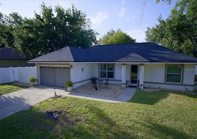 Photo 2 of Single family home for sale at 408 Raymond St, Minneola, FL 34715 | MLS# O6401892 | Listing updated on 2026-08-01